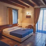 Capomulini Dimora Storica Hotel