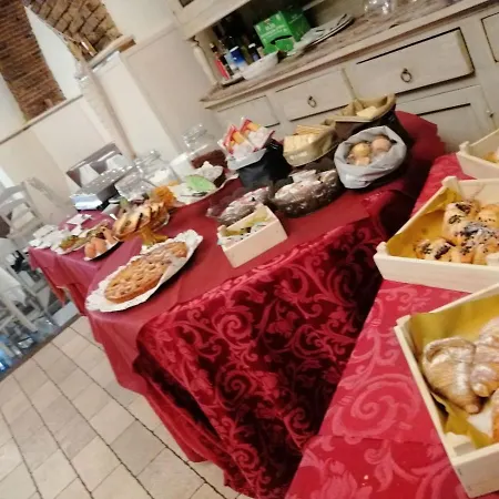 Hotel Capomulini Dimora Storica 3*