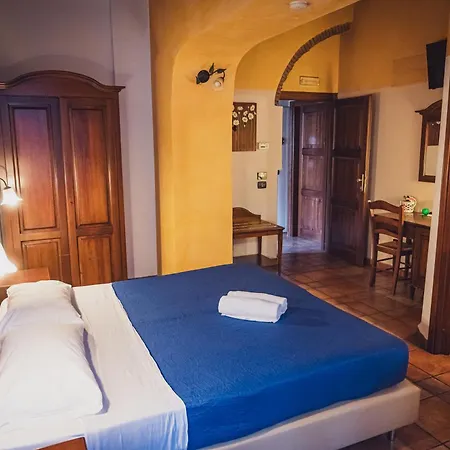 Capomulini Dimora Storica Hotel 3*