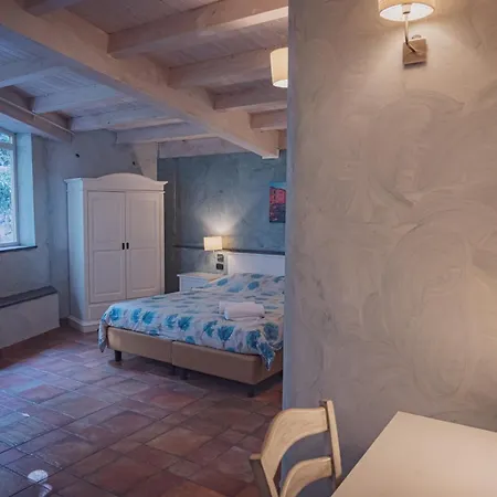 Capomulini Dimora Storica Hotel 3*