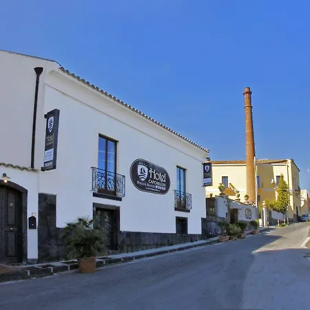 Capomulini Dimora Storica Hotel 3*
