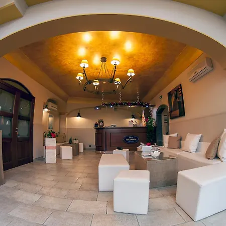 Capomulini Dimora Storica Hotel 3*