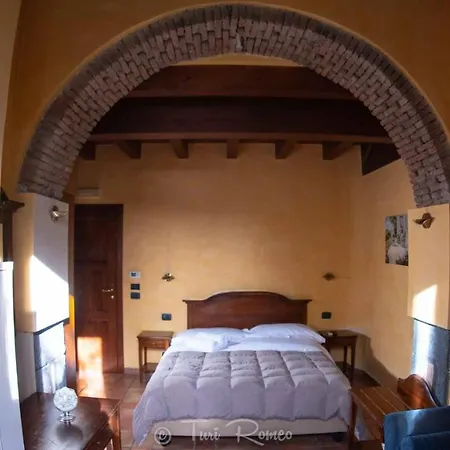 Capomulini Dimora Storica Hotel 3*
